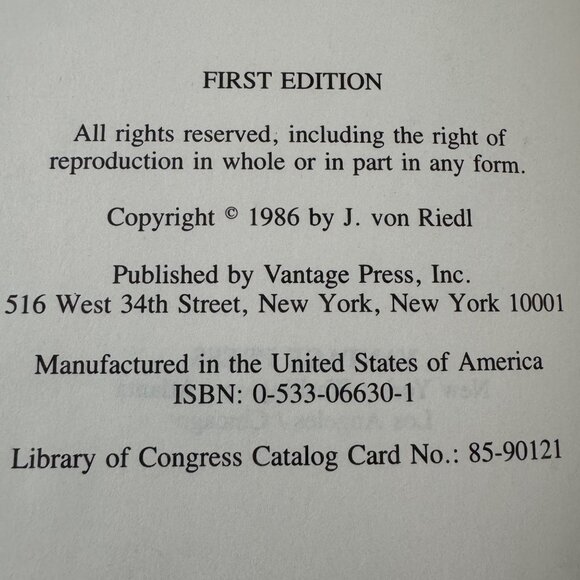The D.I. By J. Von Riedl First Edition 1986 Vantage Press Hardcover Book - Picture 4 of 16